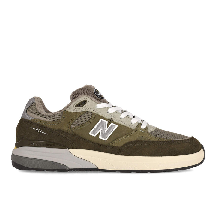 NM Andrew Reynolds 933