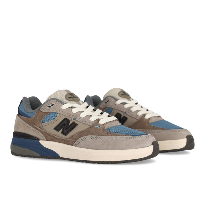 NB Andrew Reynolds 933