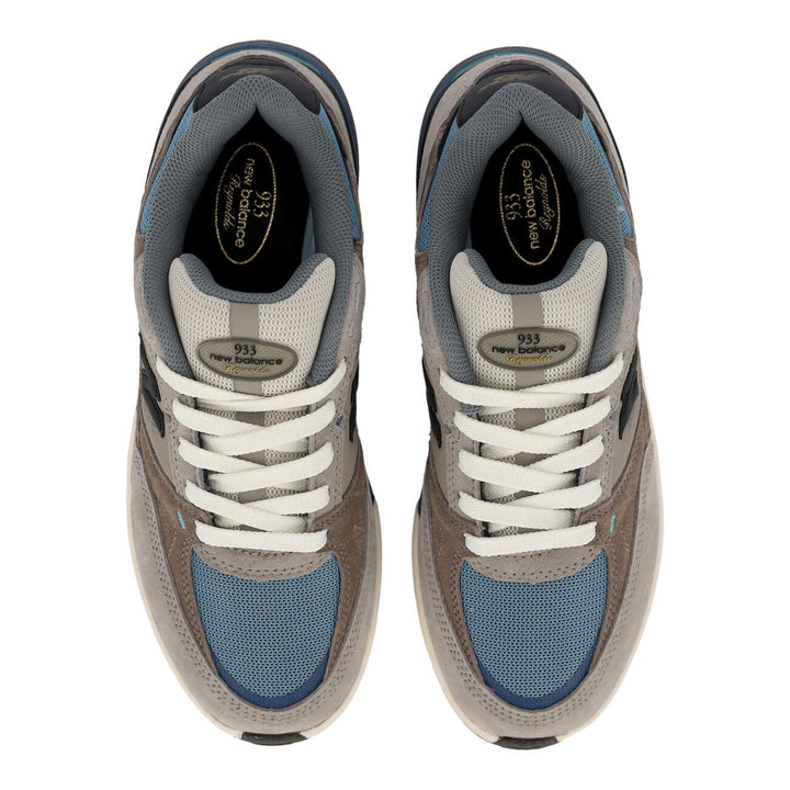 NB Andrew Reynolds 933