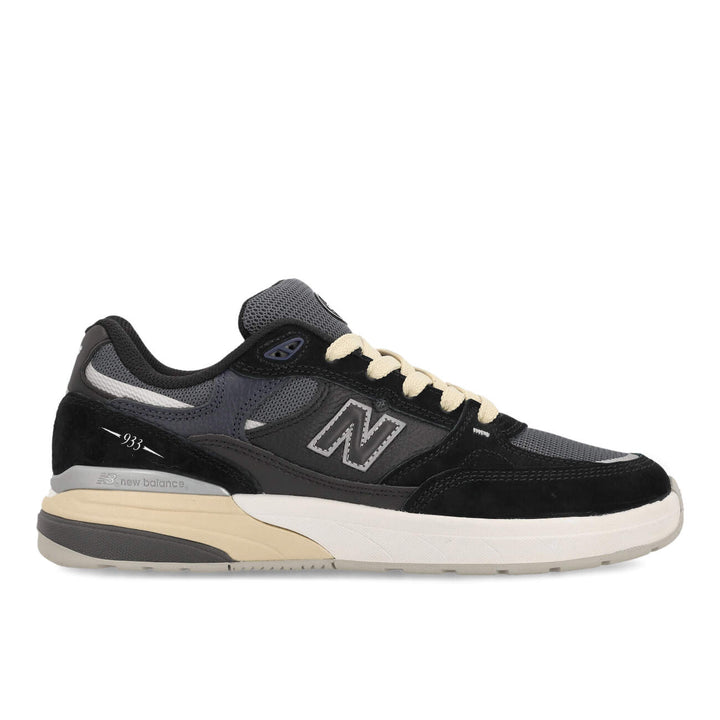 NB Andrew Reynolds 933 UN933BNT