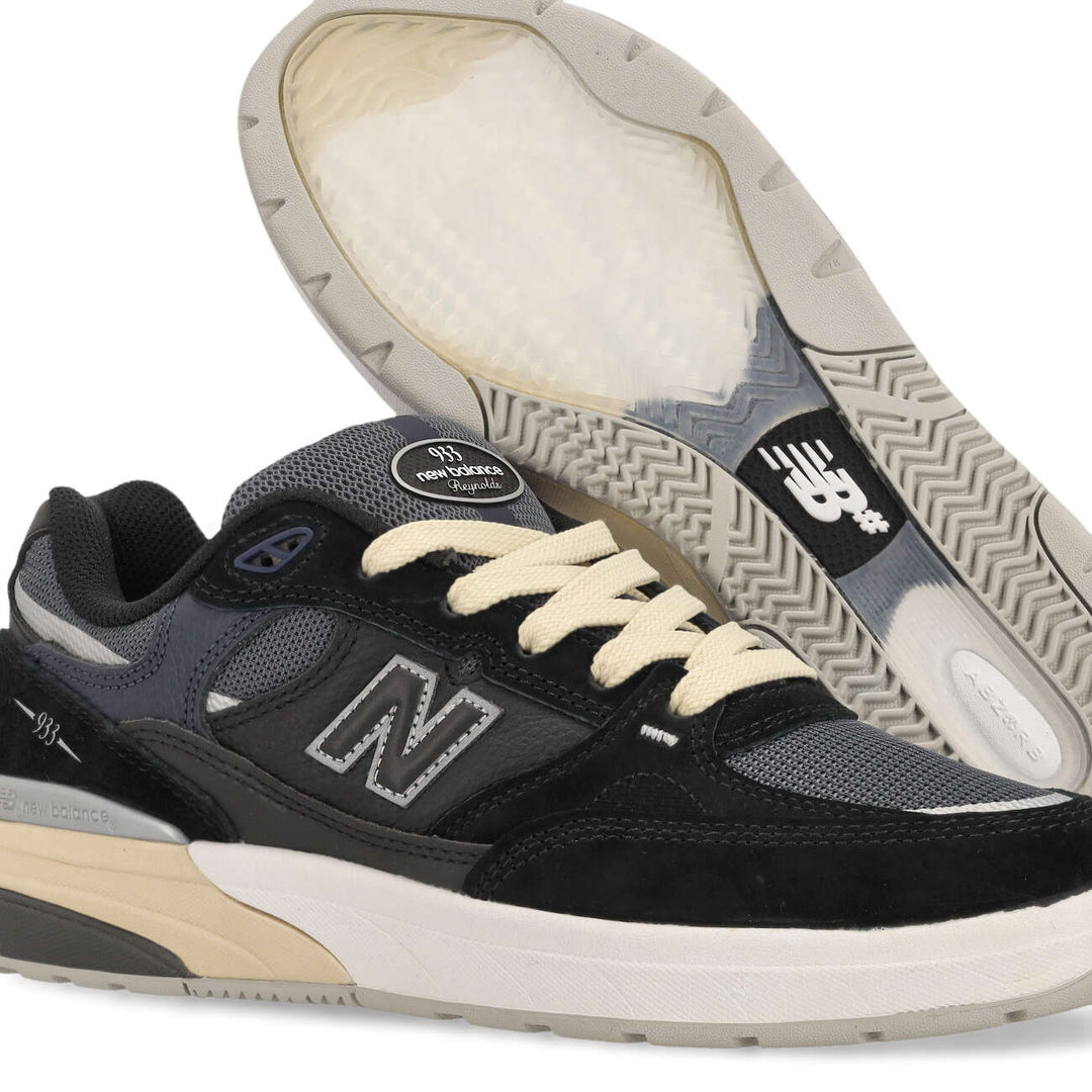 NB Andrew Reynolds 933 UN933BNT