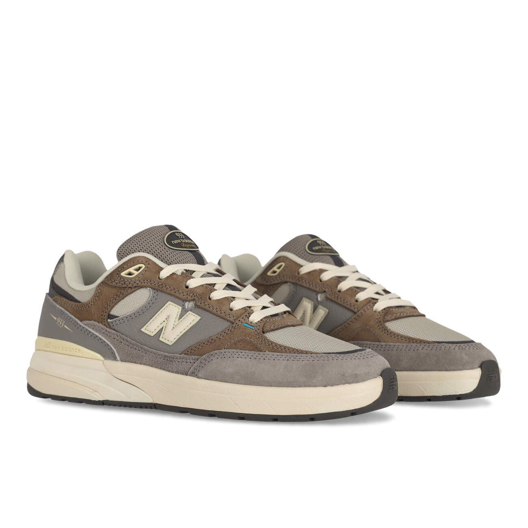 NB Andrew Reynolds 933 - Grey Days