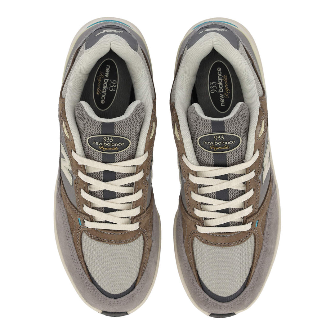 NB Andrew Reynolds 933 - Grey Days