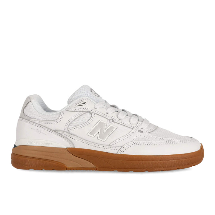 NB Andrew Reynolds 933 UN933WWB
