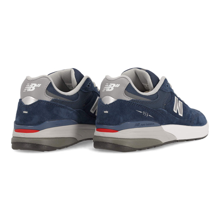 NB NUMERIC ANDREW REYNOLDS 933