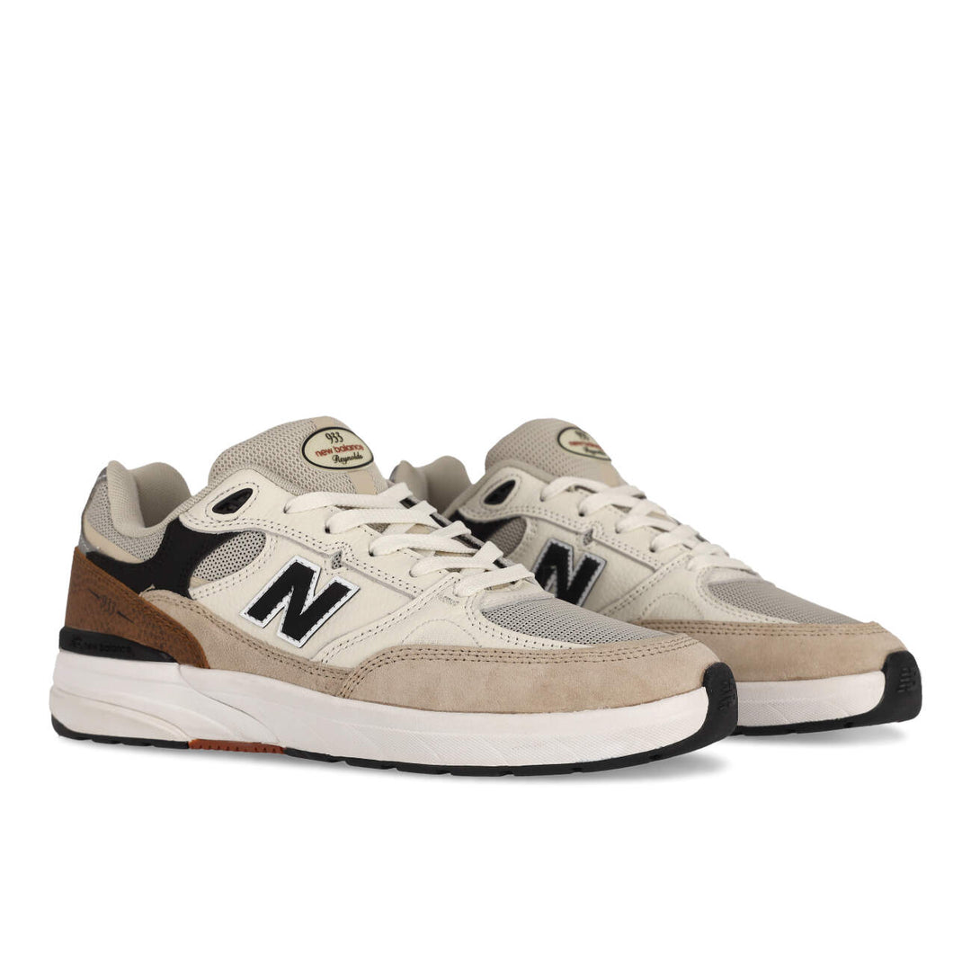 NB NUMERIC ANDREW REYNOLDS 933