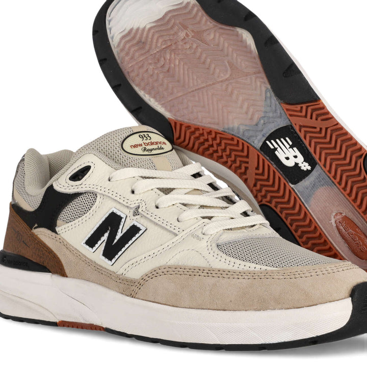 NB NUMERIC ANDREW REYNOLDS 933