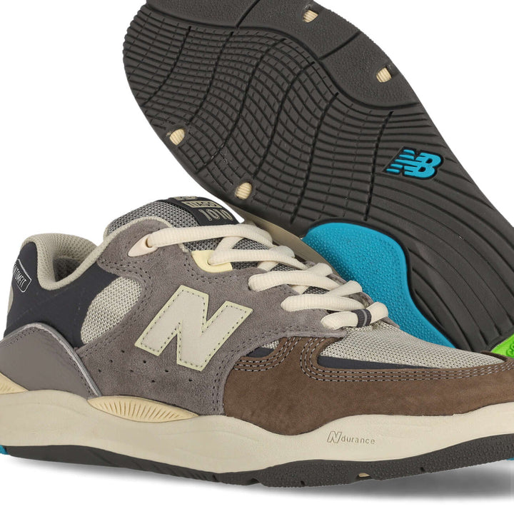 NB Tiago Lemos 1010 - Grey Days